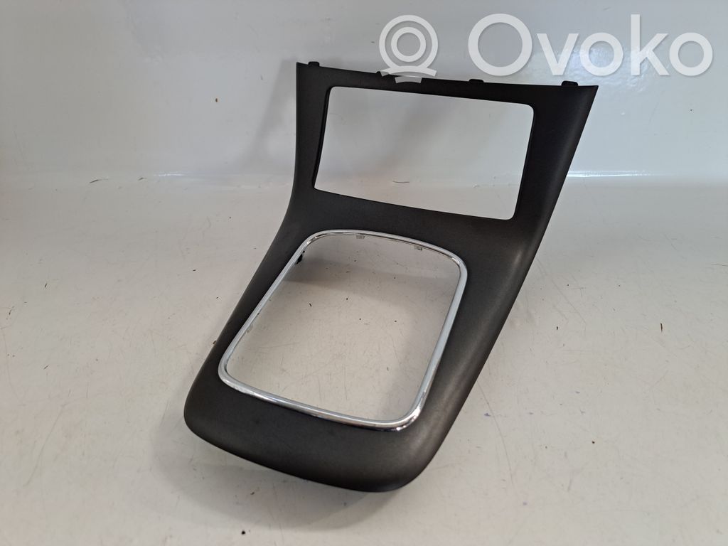 Toyota Avensis T250 Verkleidung Schalthebel (Kunststoff) 