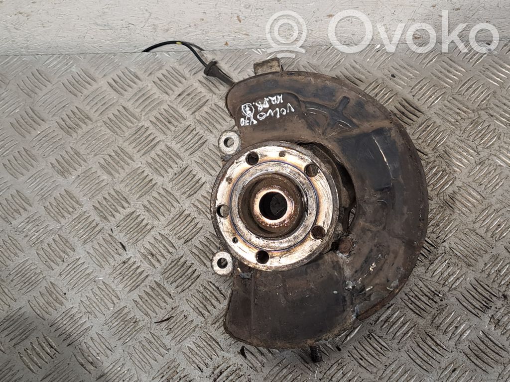 Volvo V70 Priekinė stebulė 