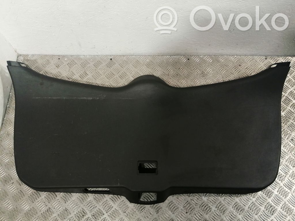 Toyota Verso Tailgate trim 