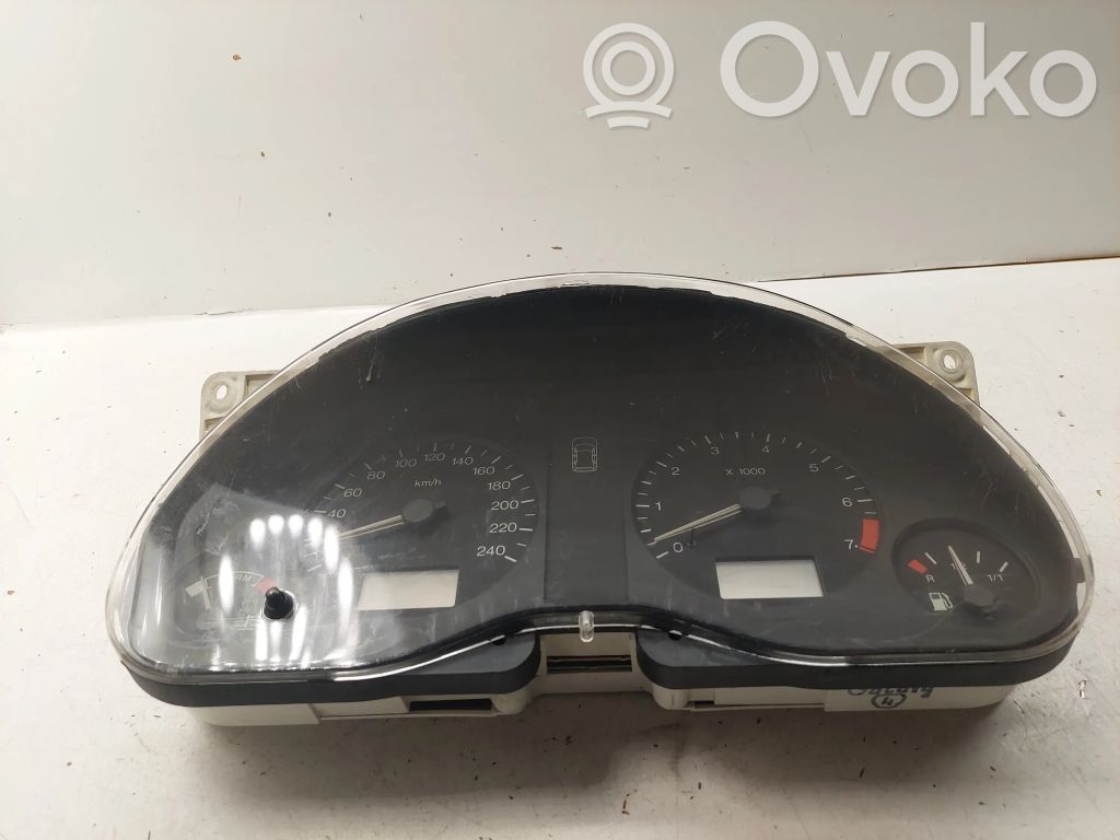 Ford Galaxy Geschwindigkeitsmesser Cockpit 