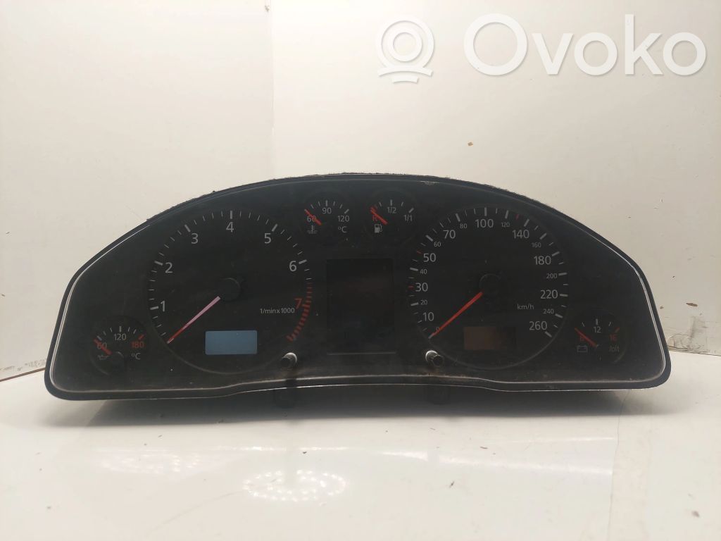 Audi A6 S6 C5 4B Licznik / Prędkościomierz 