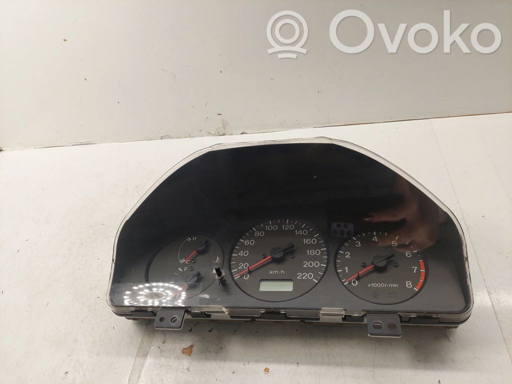 Mazda 323 F Speedometer (instrument cluster) 