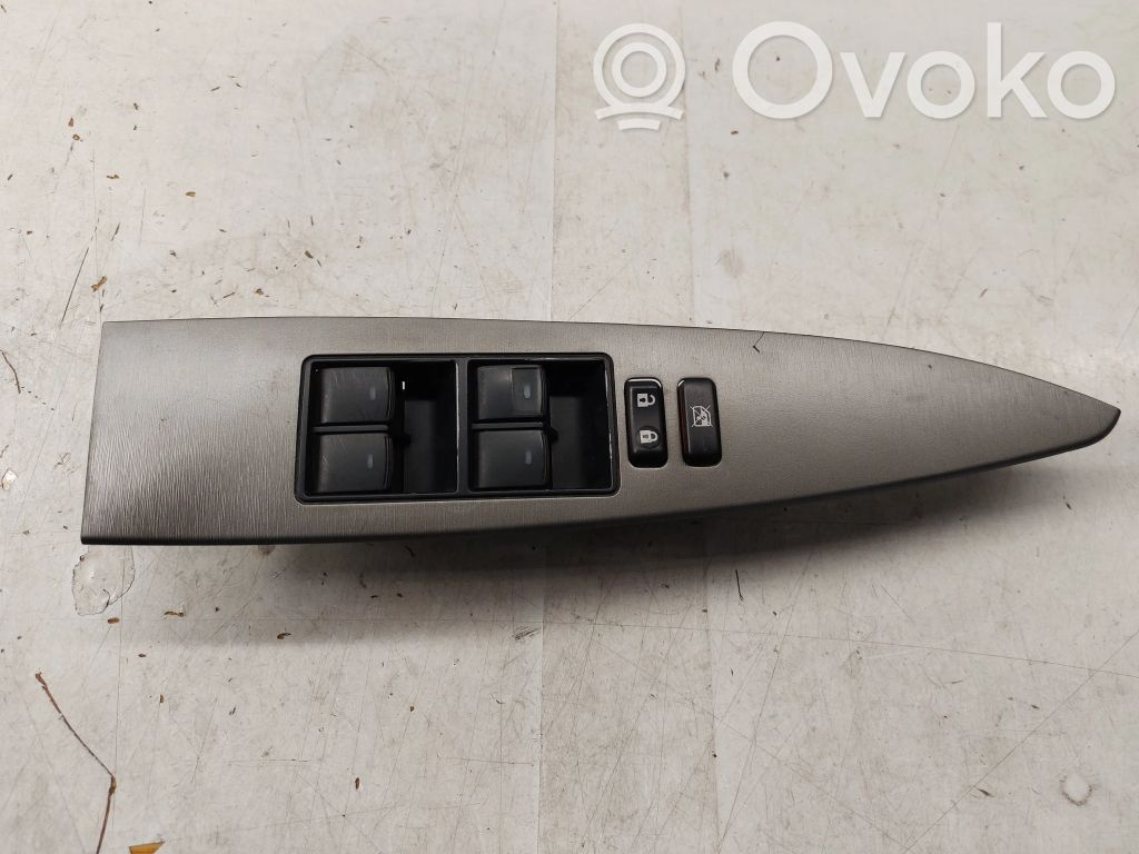Toyota Avensis T270 Elektrisko logu slēdzis 