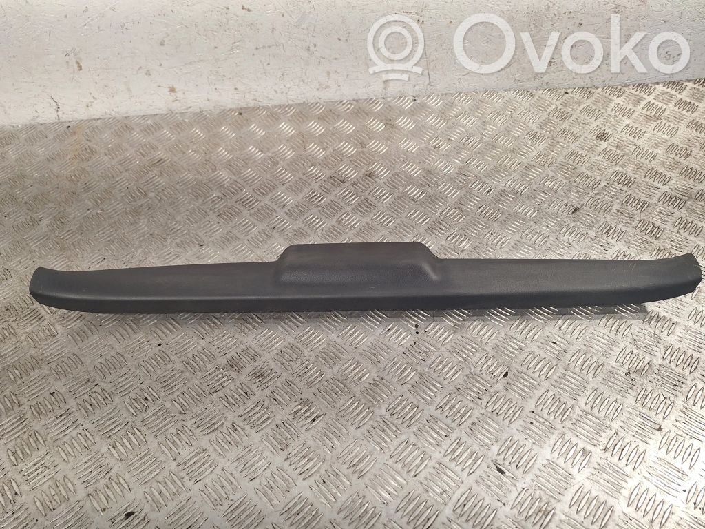 Toyota Verso Tailgate trim 