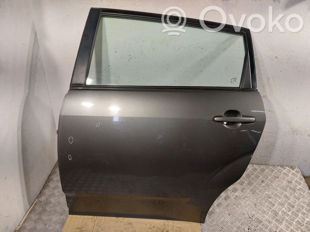 Toyota Corolla Verso AR10 Galinės durys 