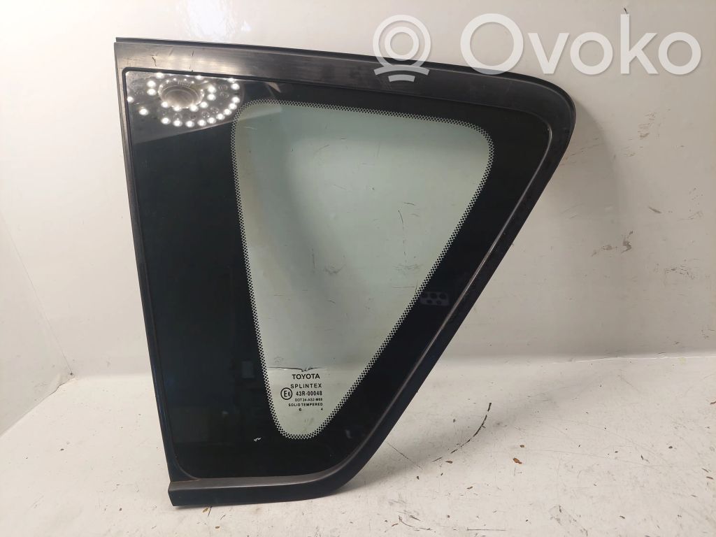 Toyota Corolla Verso AR10 Rear side window 