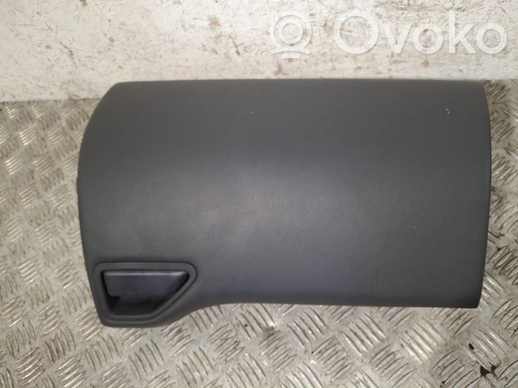 Toyota Auris 150 Guantera 