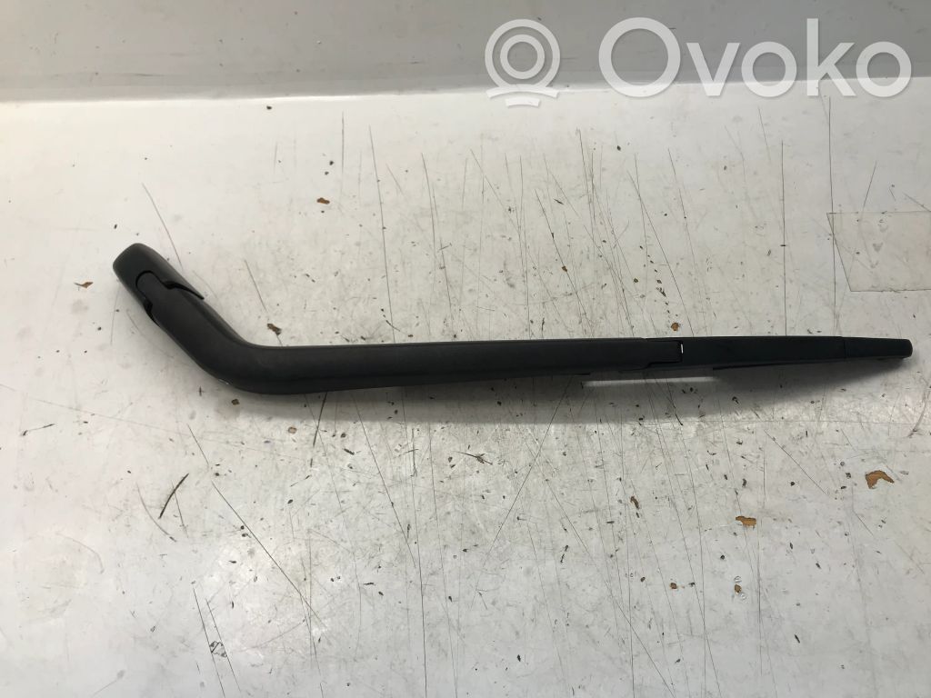 Toyota Auris 150 Ramię wycieraczki szyby tylnej 