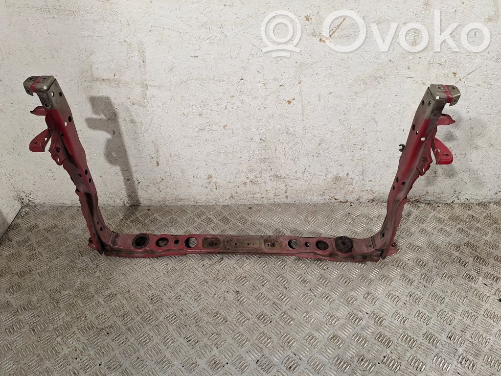 Toyota Auris 150 Pas przedni 