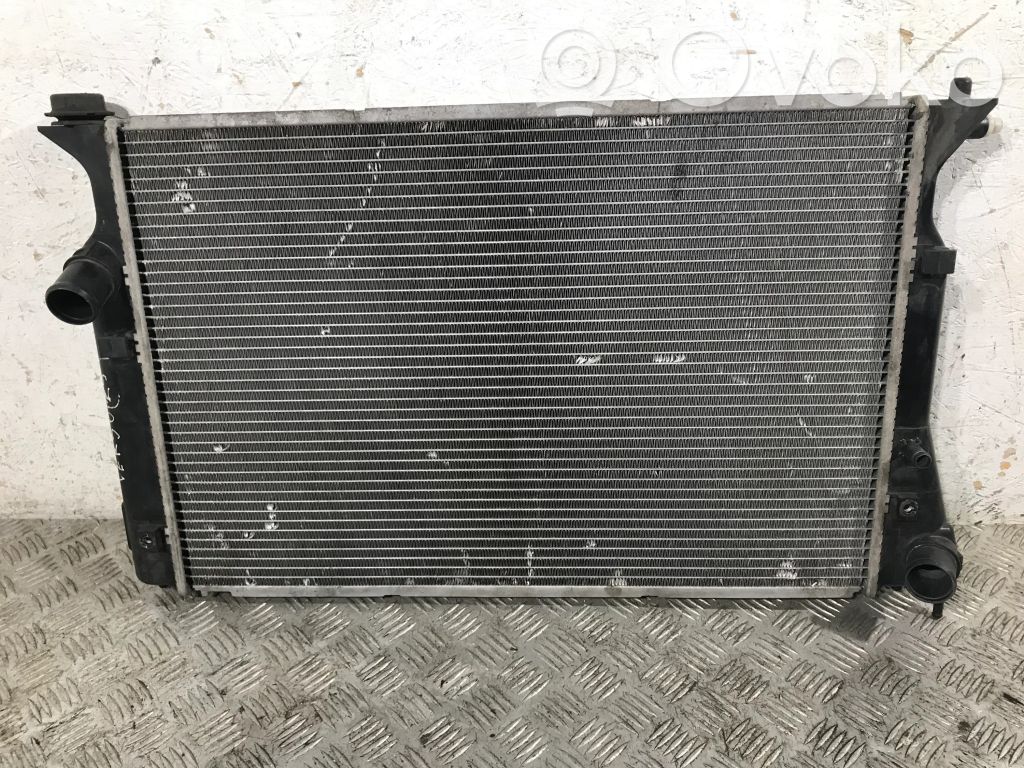 Toyota Corolla Verso AR10 Chłodnica 