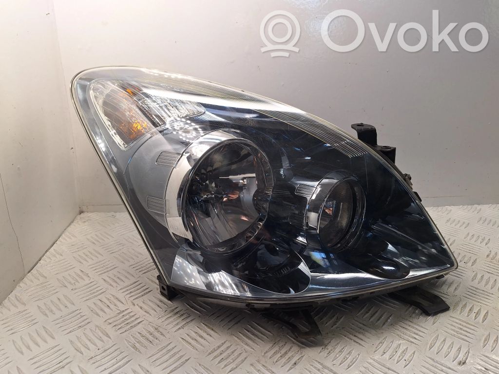 Toyota Corolla Verso AR10 Headlight/headlamp 