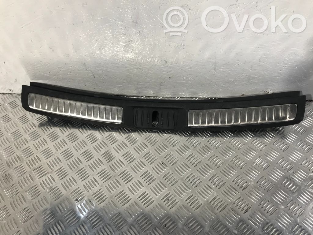 Toyota Avensis T270 Rivestimento di protezione sottoporta del bagagliaio/baule 