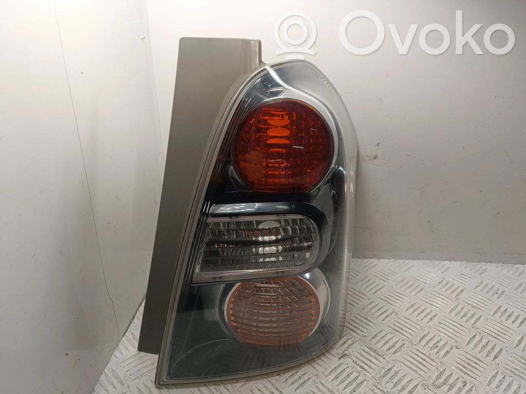 Toyota Corolla Verso AR10 Takavalot 