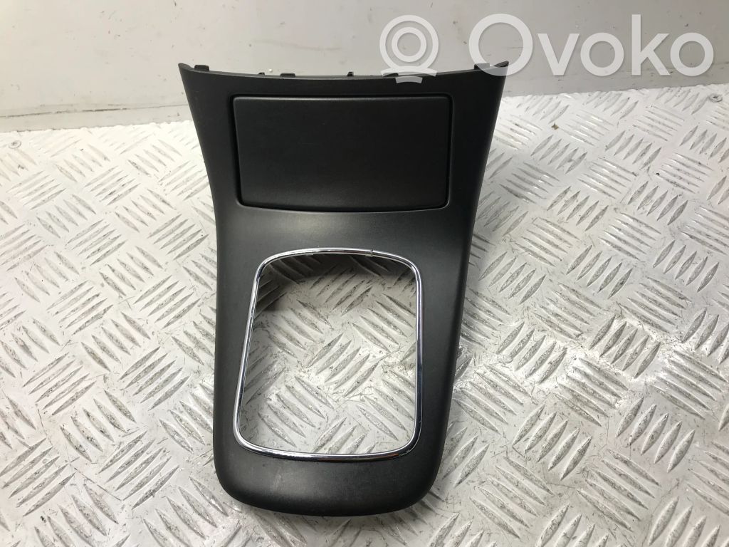 Toyota Avensis T250 Verkleidung Schalthebel (Kunststoff) 