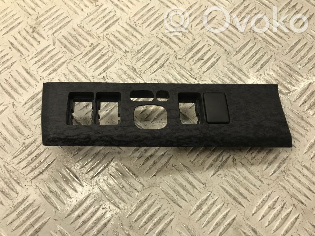 Toyota Avensis T270 Otras partes del panel de instrumentos 