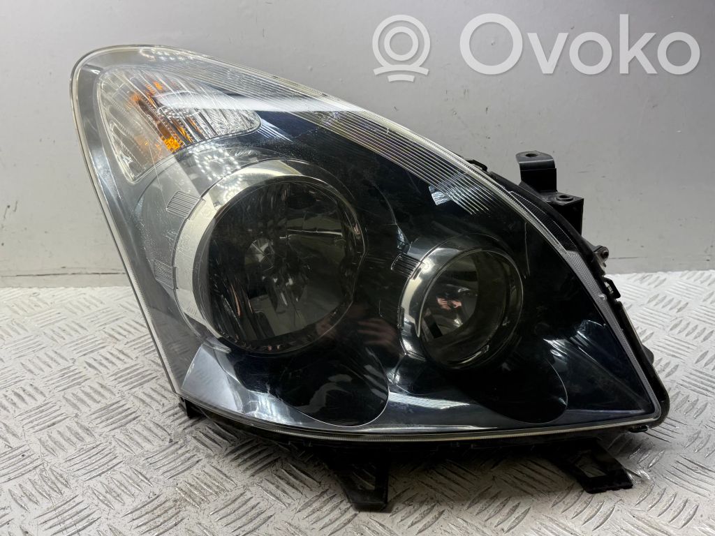 Toyota Corolla Verso AR10 Headlight/headlamp 