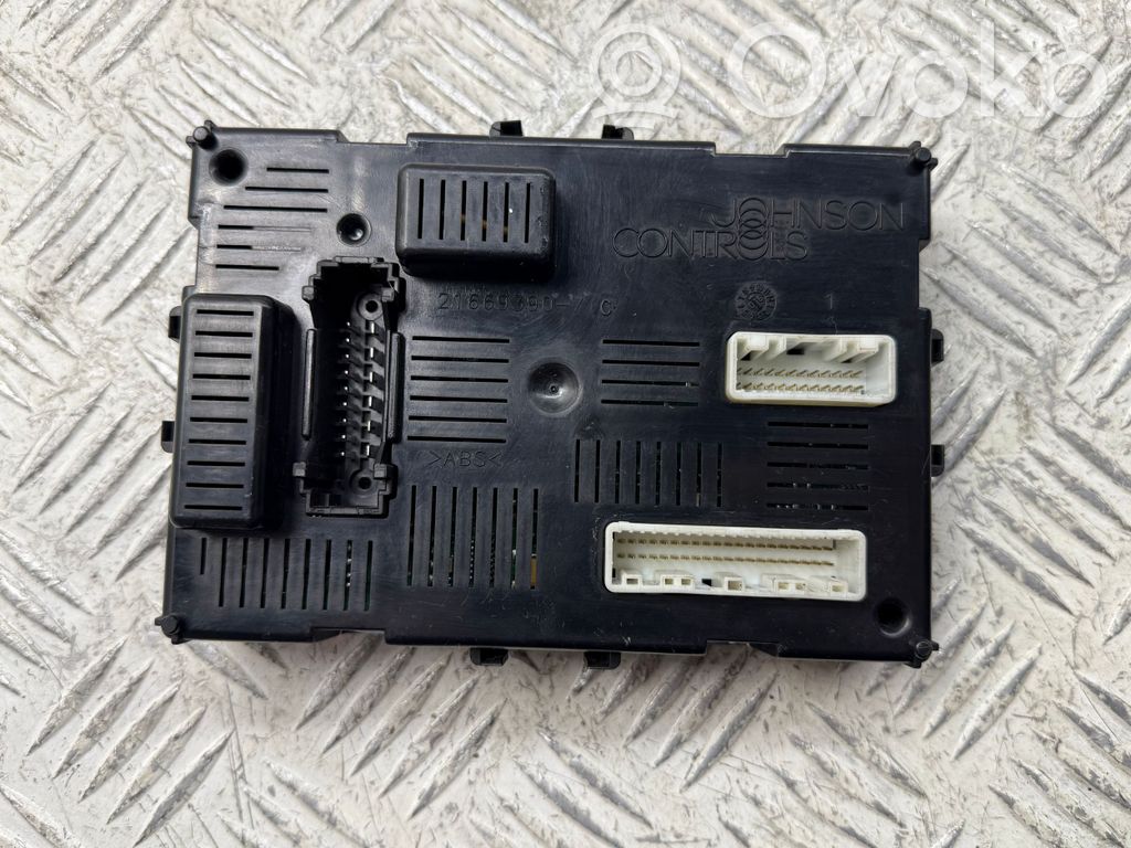 Nissan Note (E11) Comfort/convenience module 