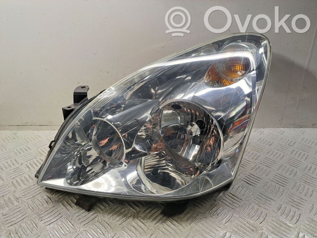 Toyota Corolla Verso AR10 Headlight/headlamp 
