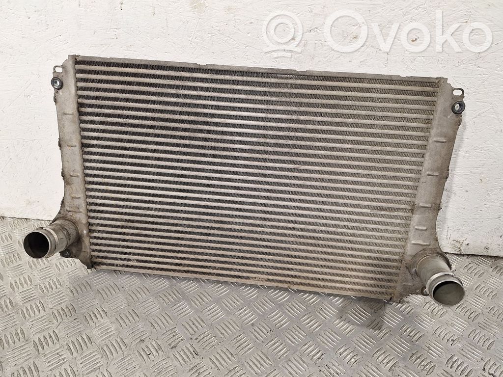 Toyota Corolla Verso AR10 Interkūlerio radiatorius 
