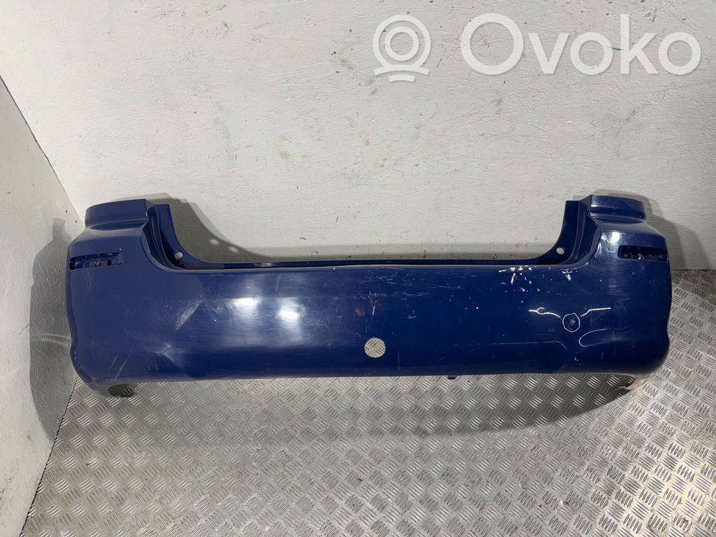 Toyota Corolla Verso AR10 Parachoques 