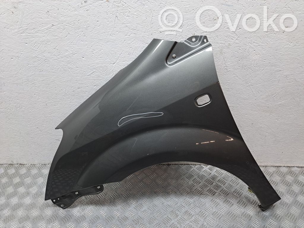 Toyota Corolla Verso AR10 Spārns 
