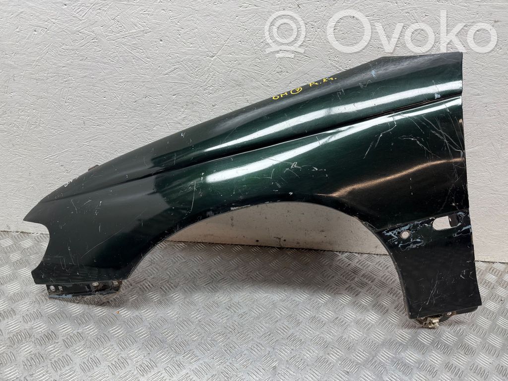 Opel Omega B1 Sparnas 
