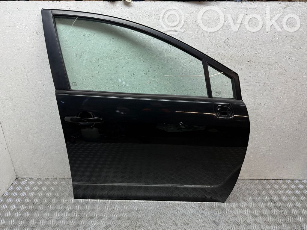 Toyota Corolla Verso AR10 Front door 
