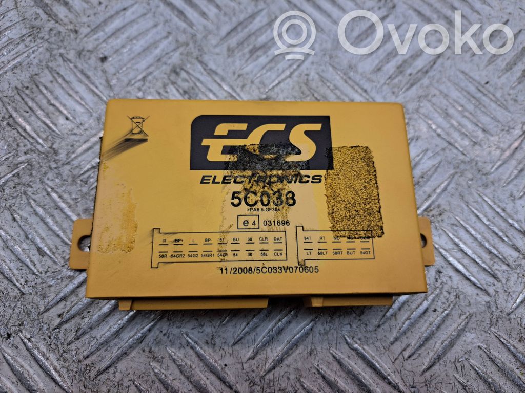 Toyota Avensis T270 Tow bar trailer control unit/module 