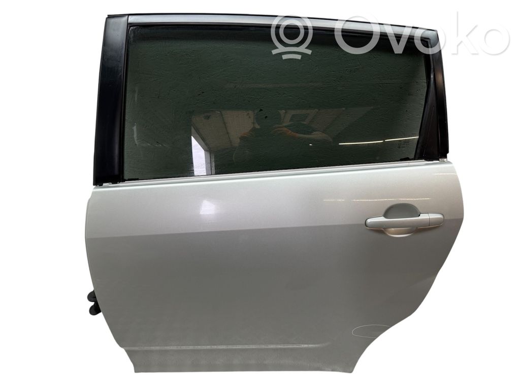 Toyota Corolla Verso AR10 Galinės durys 
