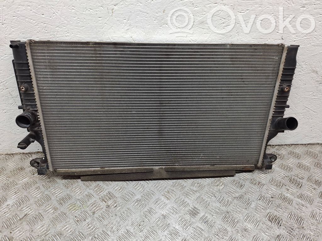 Toyota Avensis T270 Radiator lichid răcire 