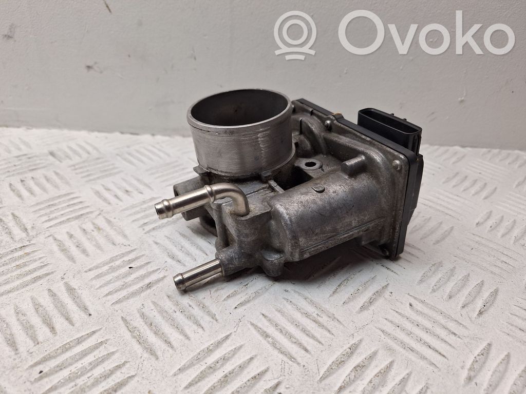 Toyota Avensis T270 Throttle valve 