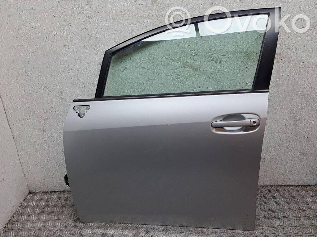Toyota Verso Priekinės durys 