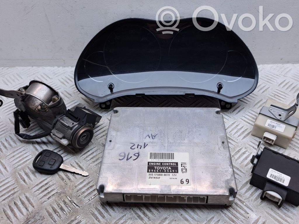 Toyota Avensis T250 Komputer / Sterownik ECU i komplet kluczy 