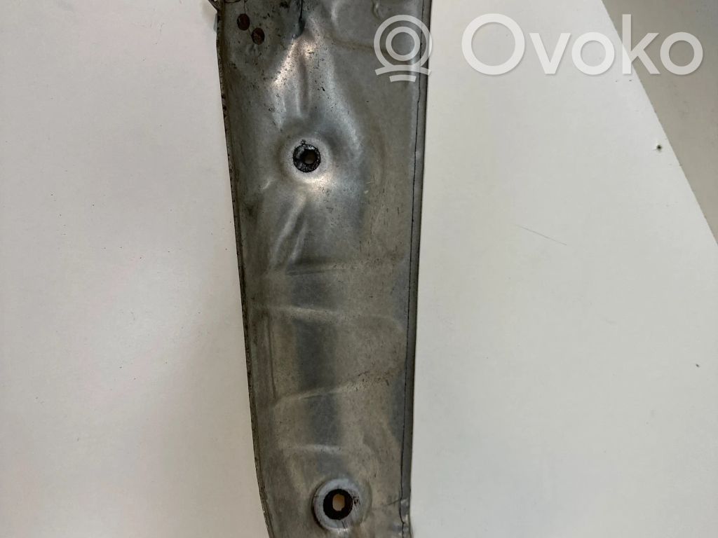 BMW 5 F10 F11 Moottoritilan lämpökilpi 