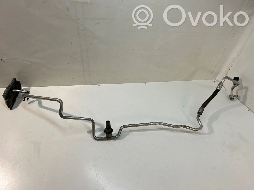BMW 5 E60 E61 Ilmastointilaitteen putki (A/C) 