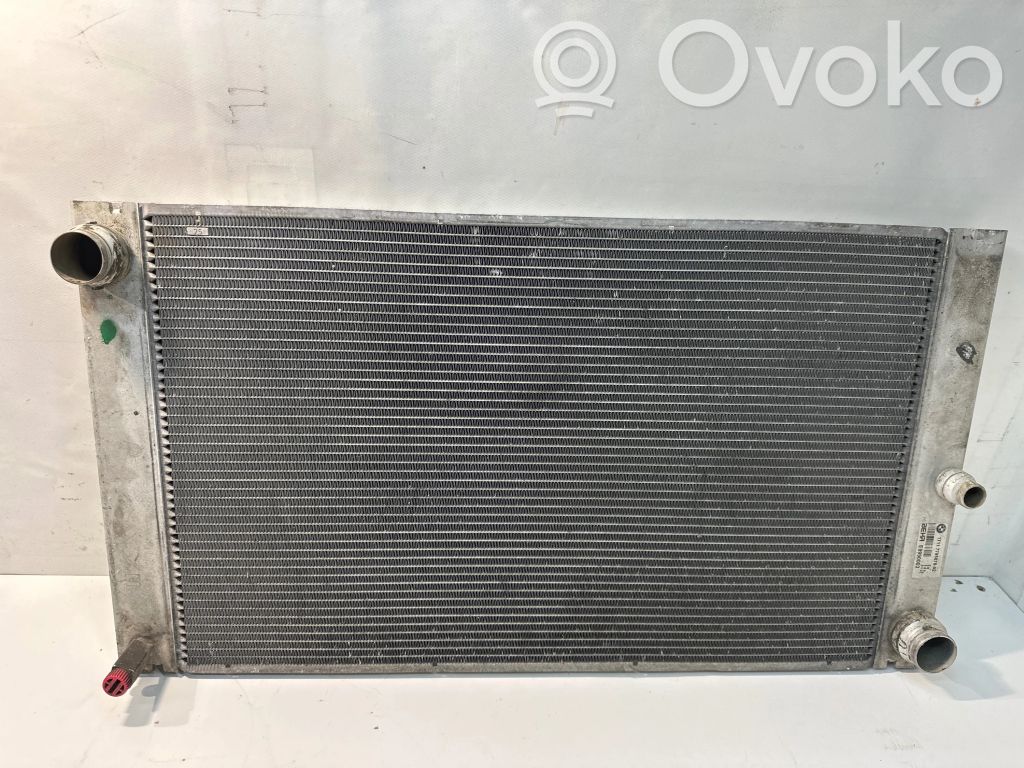 BMW 5 E60 E61 Coolant radiator 