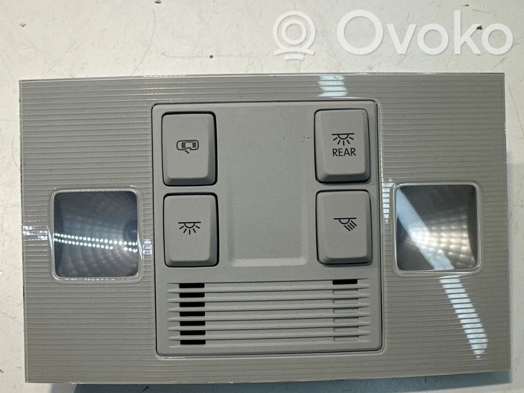 Volkswagen Golf Sportsvan Priekinių vietų apšvietimo žibintas 