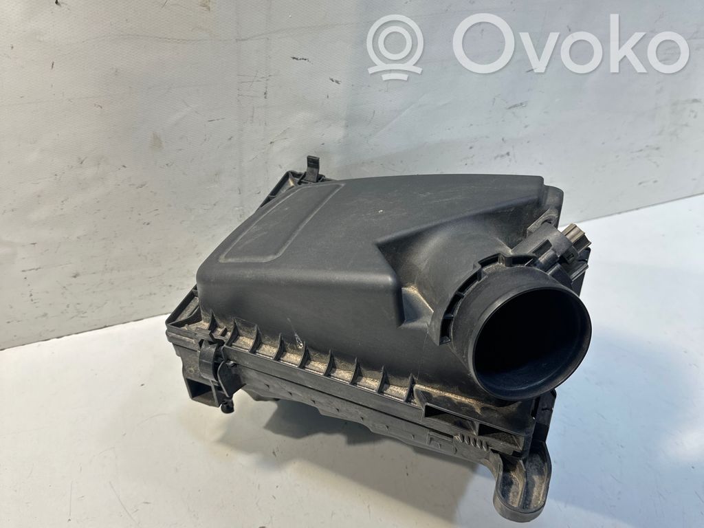 Ford Focus Air filter box 