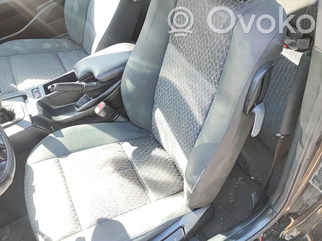 Asiento delantero del conductor