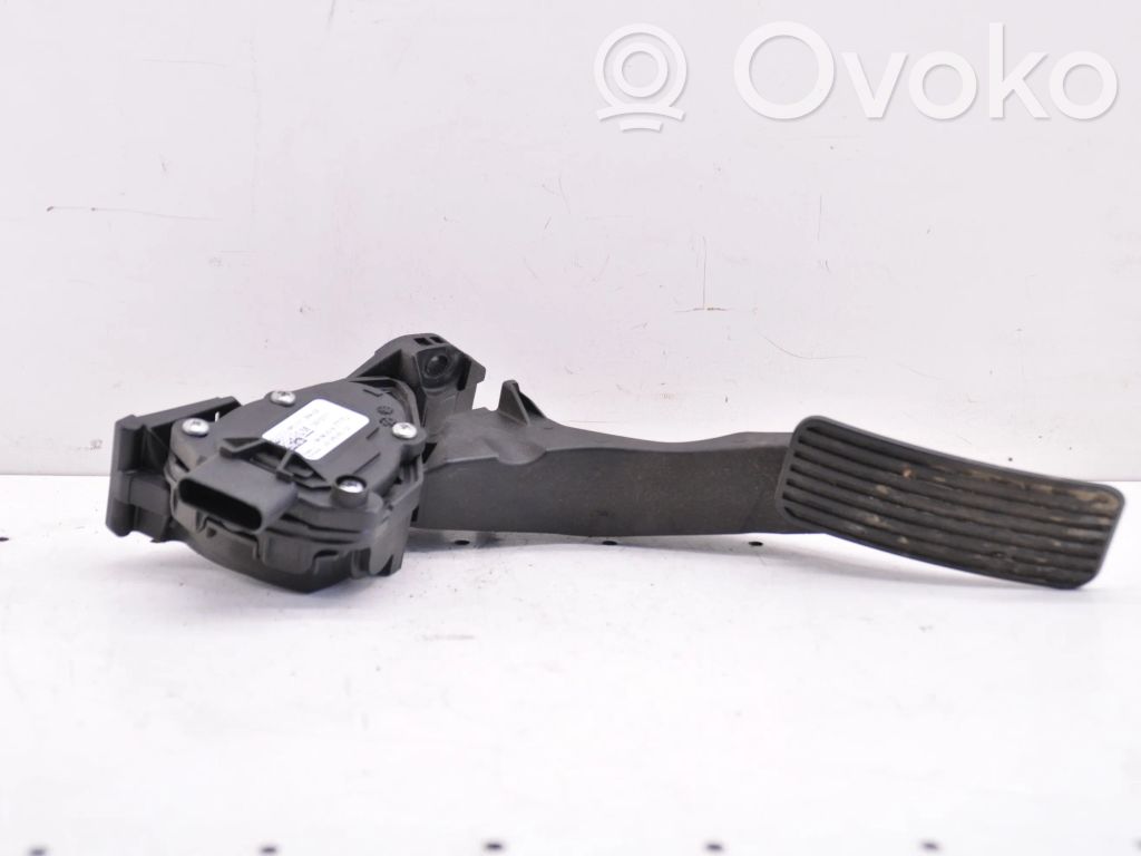 Opel Astra K Pedal del acelerador 