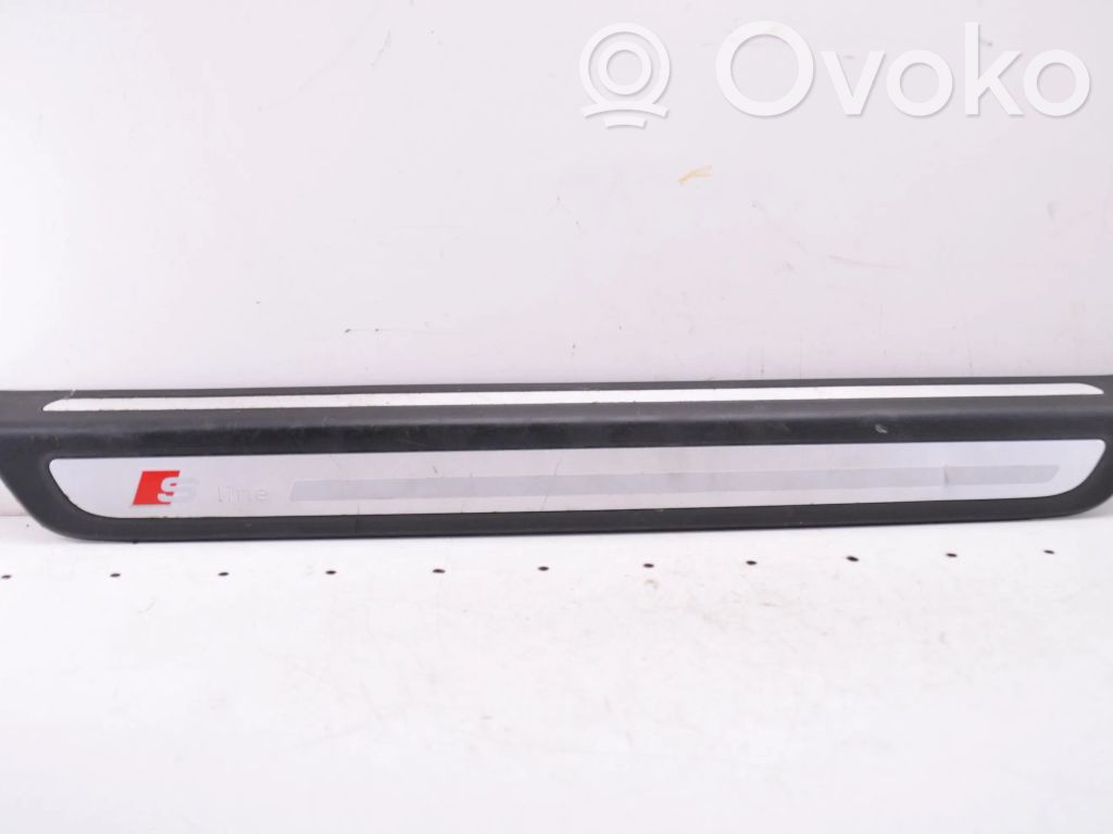 Audi Q5 SQ5 8R Osłona listwy przedniej 