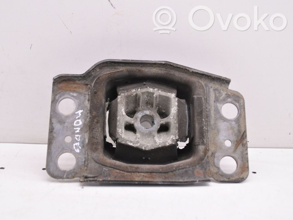 Ford Mondeo MK IV Engine mount bracket 