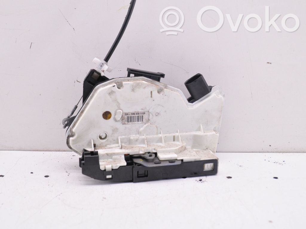 Volkswagen PASSAT CC Zamek drzwi tylnych 