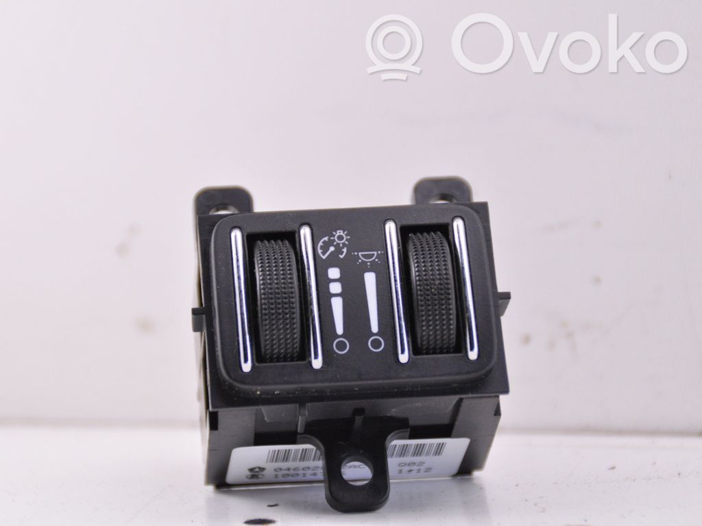 Chrysler Town & Country V Panel lighting control switch 