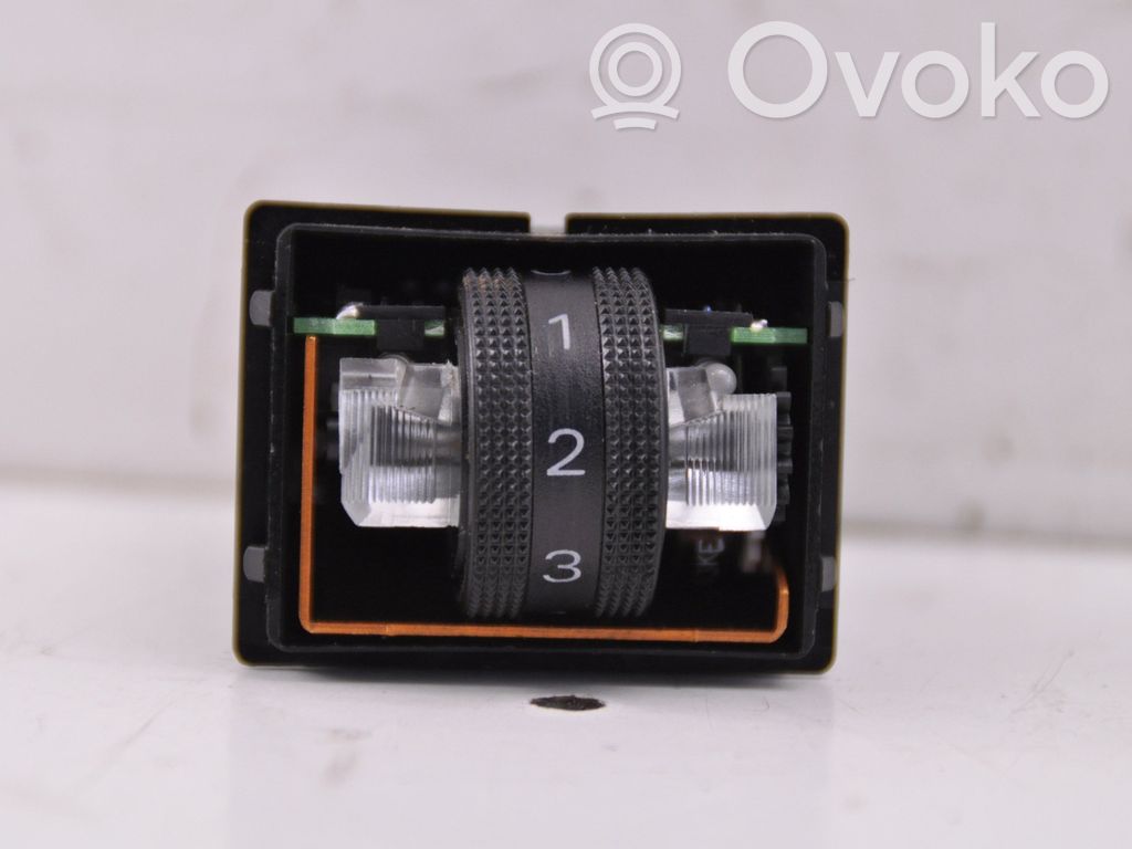 Audi Q5 SQ5 8R Seat heating switch 