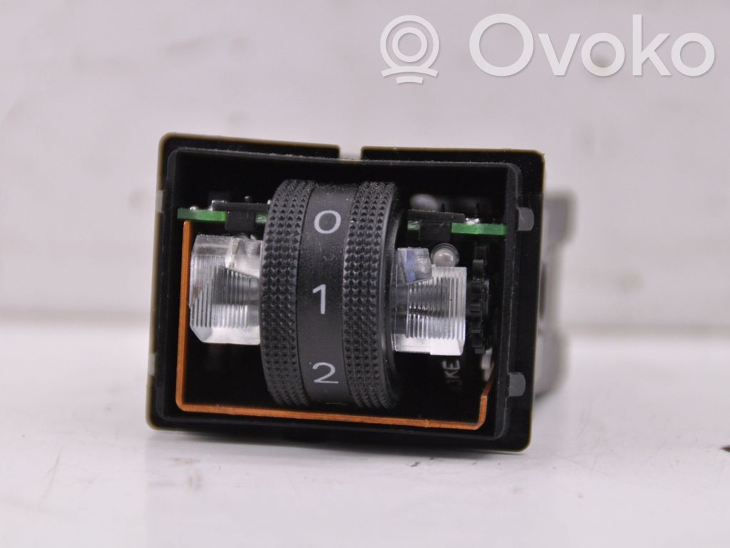 Audi Q5 SQ5 8R Seat heating switch 