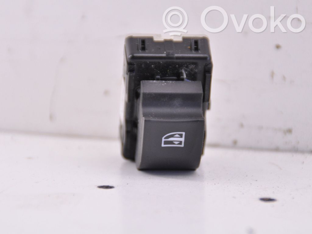Dacia Sandero III Electric window control switch 