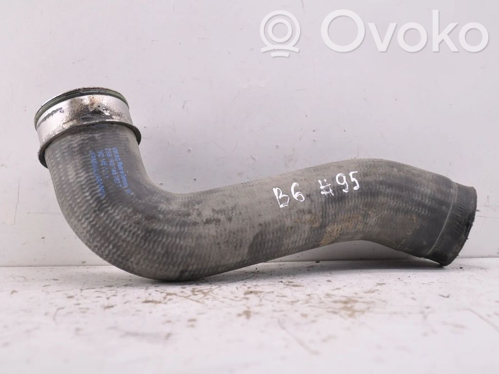 Volkswagen PASSAT B6 Intercooler hose/pipe 