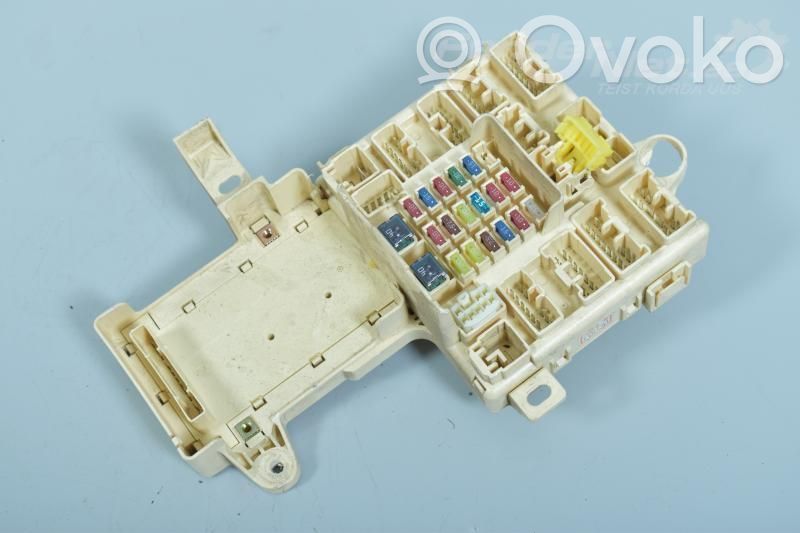 Fuse box set   8273153021,8273153020,8273153020