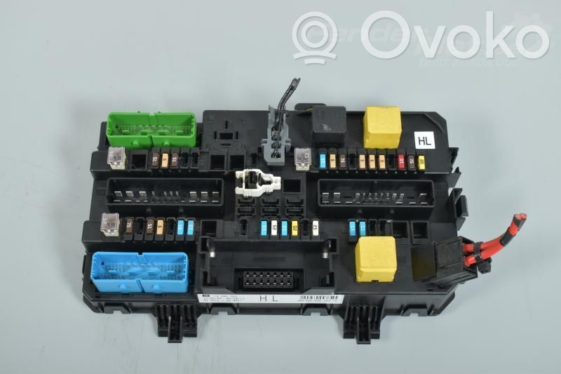 Opel Zafira B Juego de caja de fusibles 